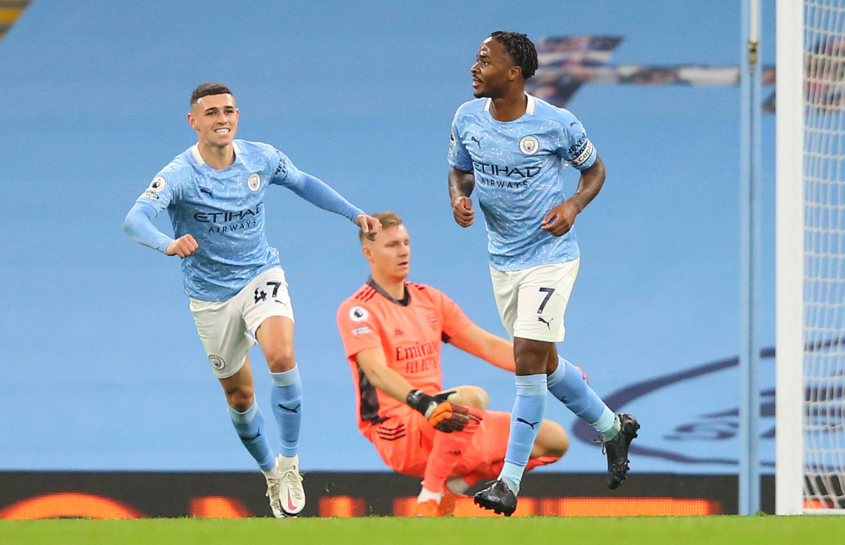 供关键助攻 供关键助攻