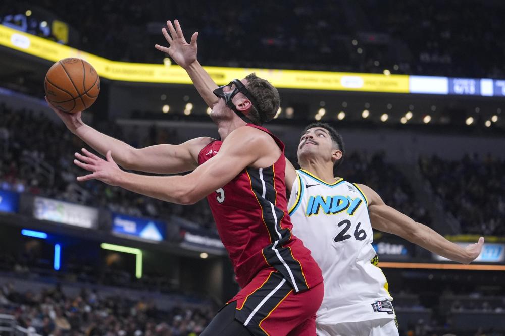 每队只有三 每队只有三